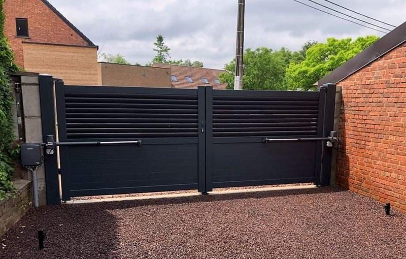 Swing Gate Barriers - Qasar Al Neil Automatic Doors
